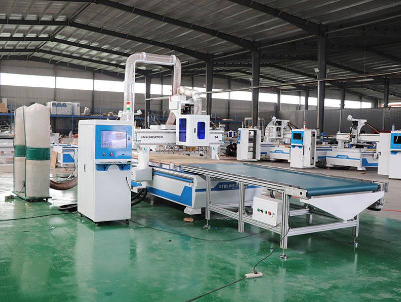 Nesting CNC Wood Cutting Machine for Custom Furniture Maker
